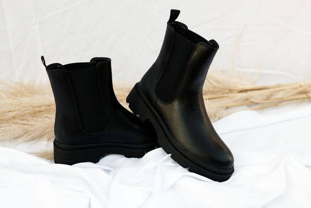 Threadbo Boots